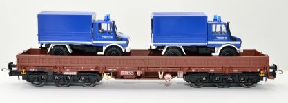 NPE Modellbau NW22979 - H0 - Flachwagen Samms-u 454 THW Unimog, DB AG, Ep. V